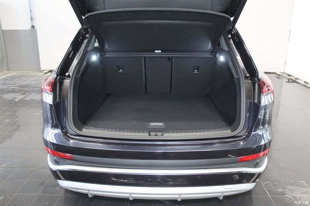 Audi Q4 e-tron, 2024 7