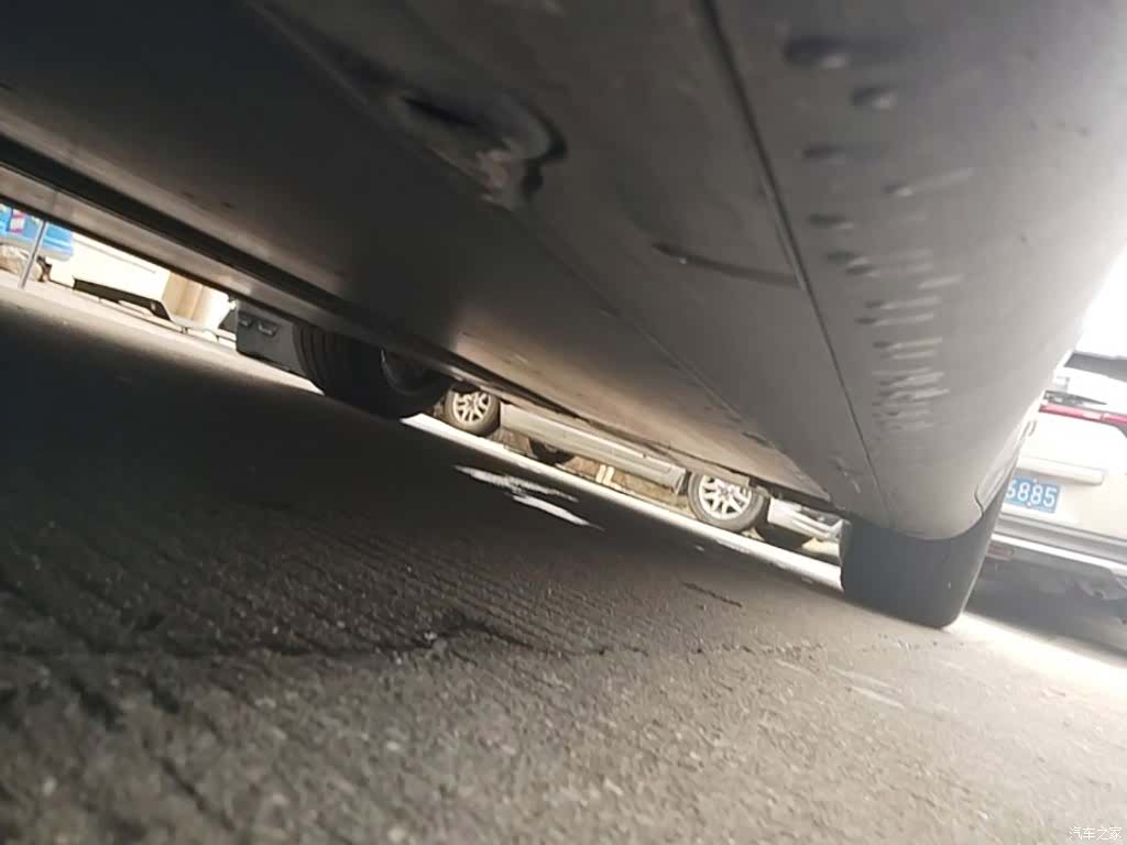 Tesla Model Y, 2024 20