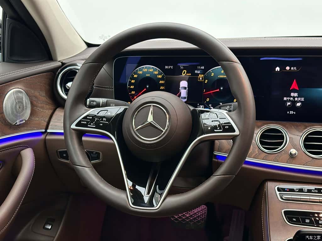Mercedes-Benz E-Class, 2023 12
