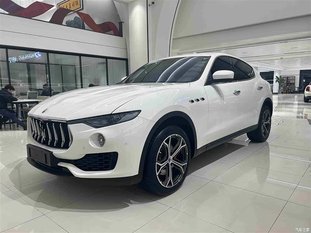Maserati Levante, 2018 1