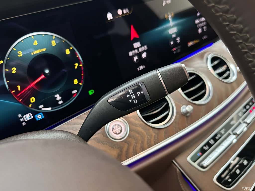 Mercedes-Benz E-Class, 2023 20