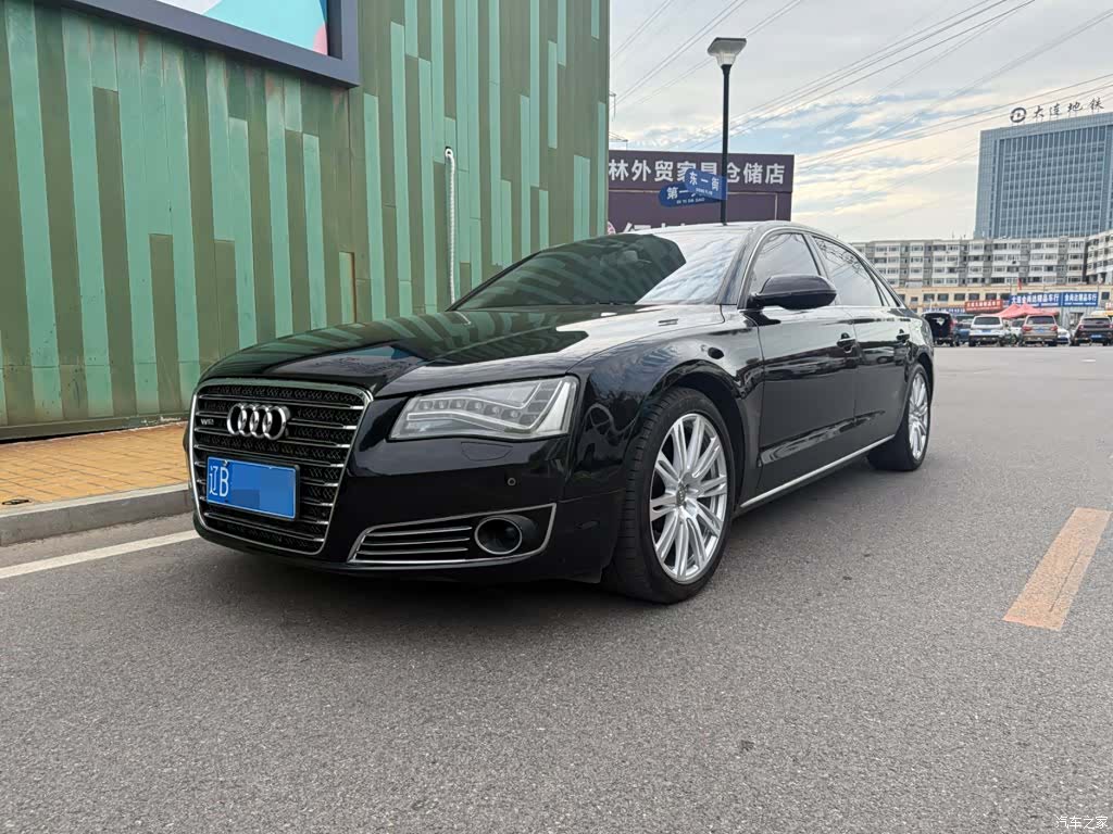 Audi A8L, 2011 1
