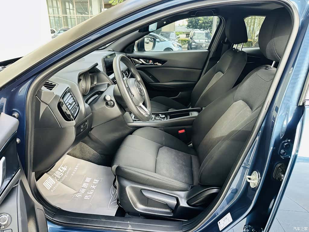 Mazda CX-4, 2021 10