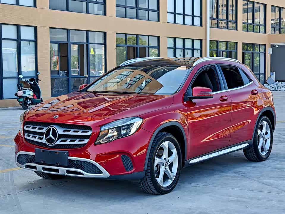 Mercedes-Benz GLA