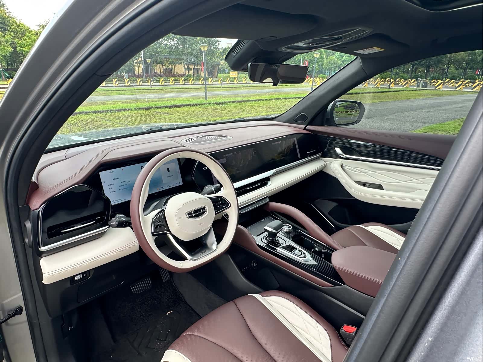 Geely Xingyue L, 2025 9
