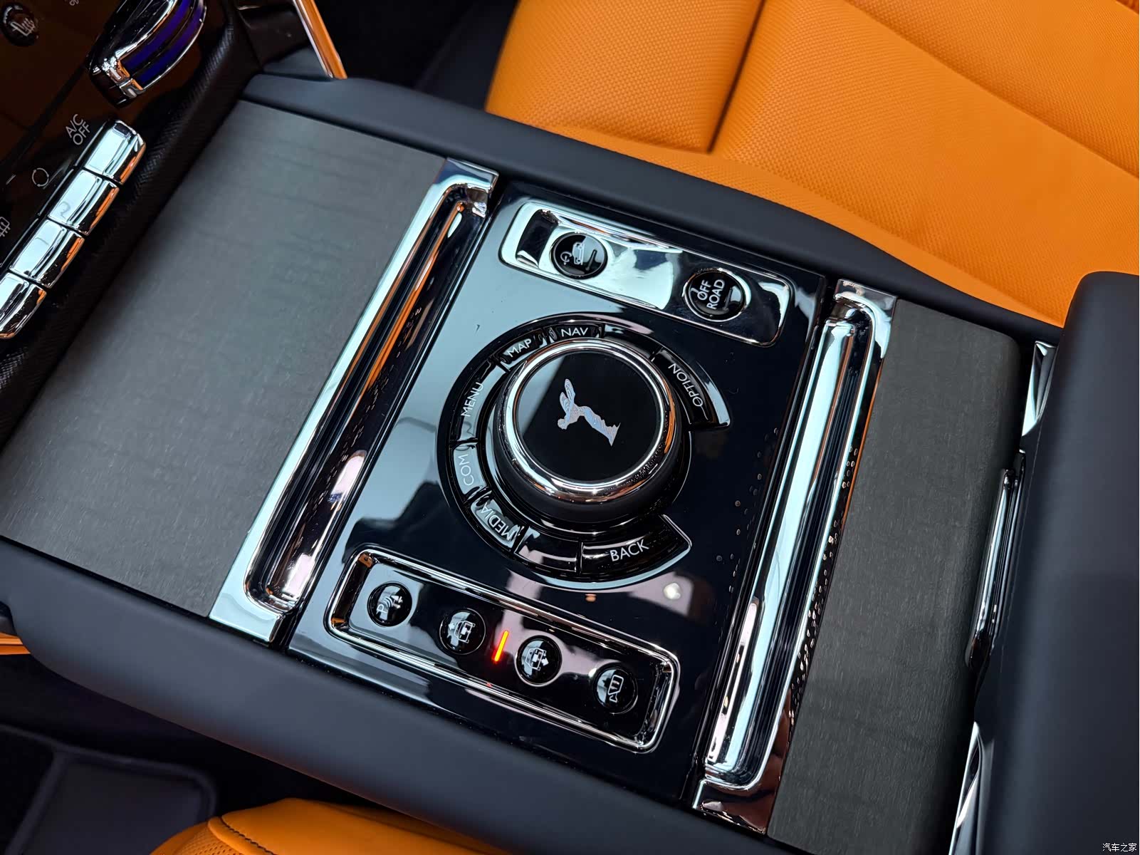 Rolls-Royce Cullinan, 2024 15