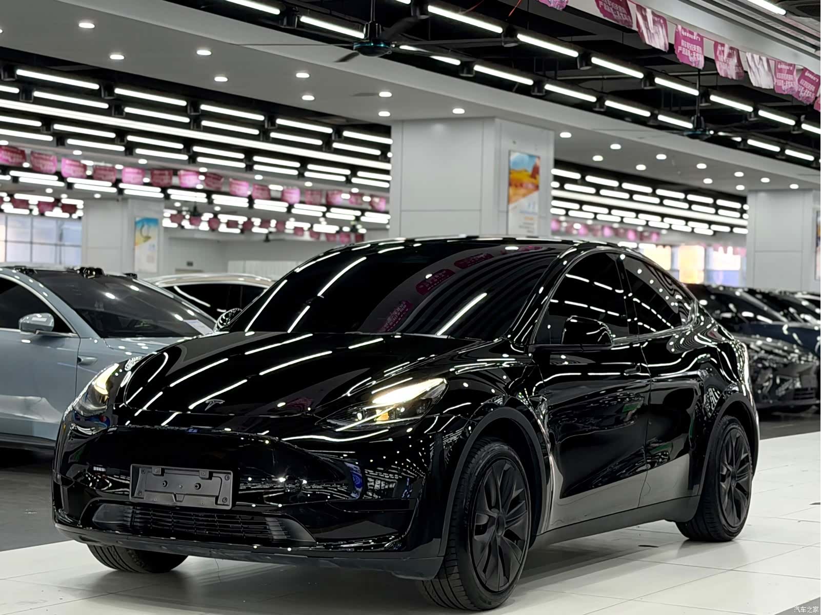 Tesla Model Y, 2024 1