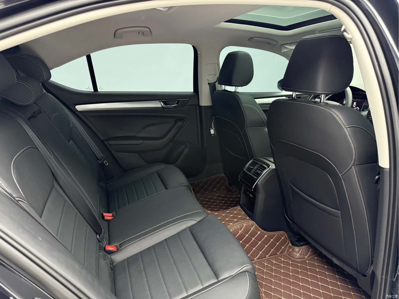 Skoda Superb, 2024 8