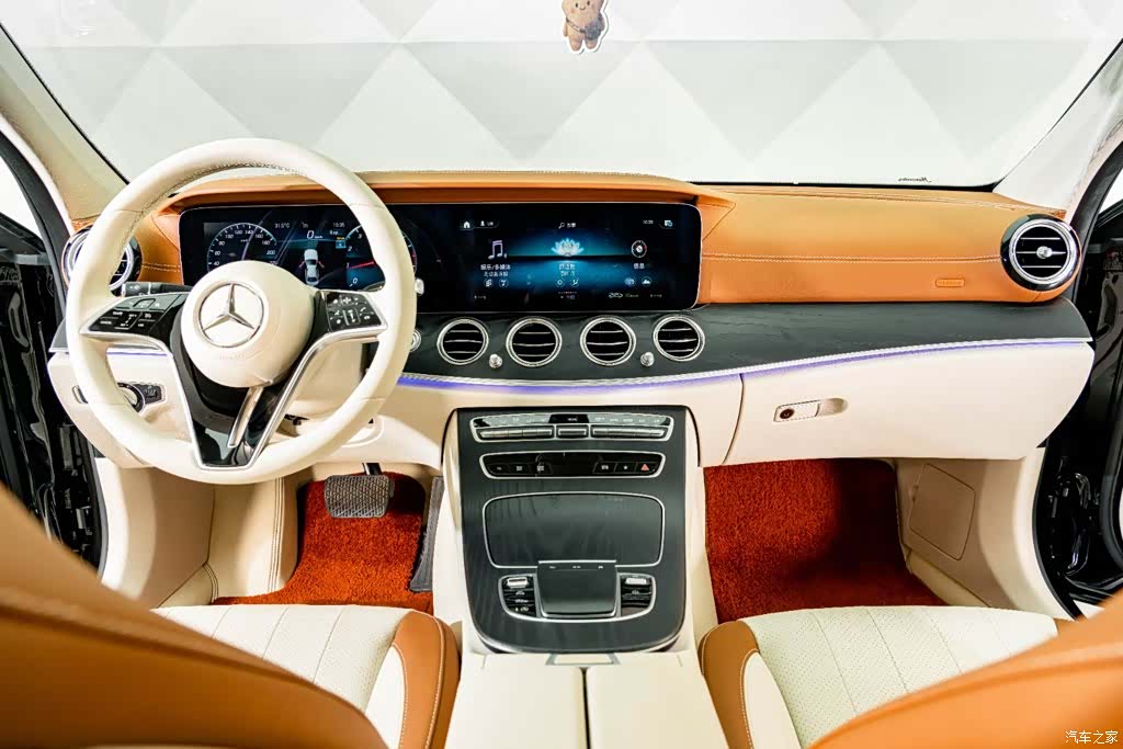 Mercedes-Benz E-Class, 2023 13