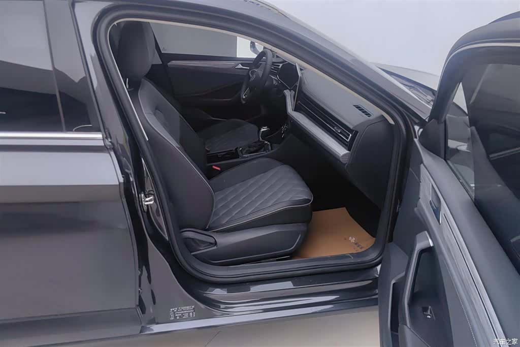 Volkswagen Sagitar, 2024 8