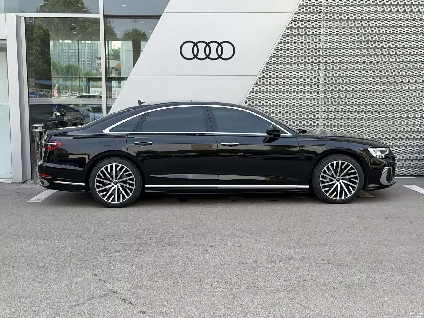 Audi A8L, 2025 все фото