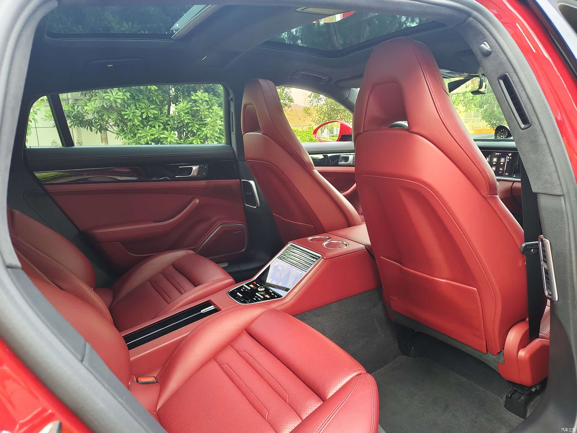 Porsche Panamera, 2022 9
