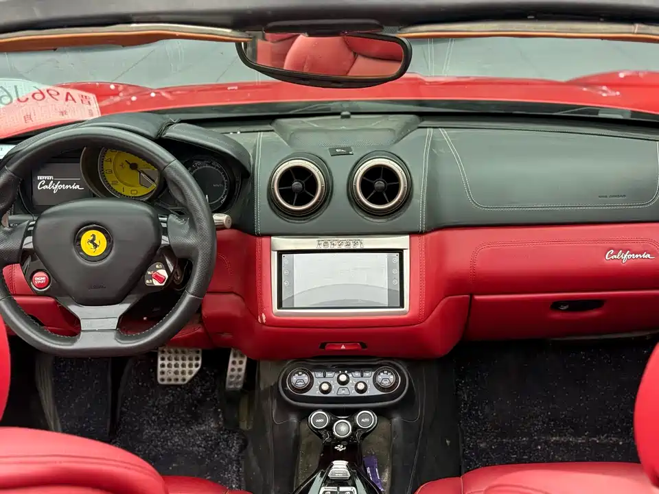 Ferrari California T