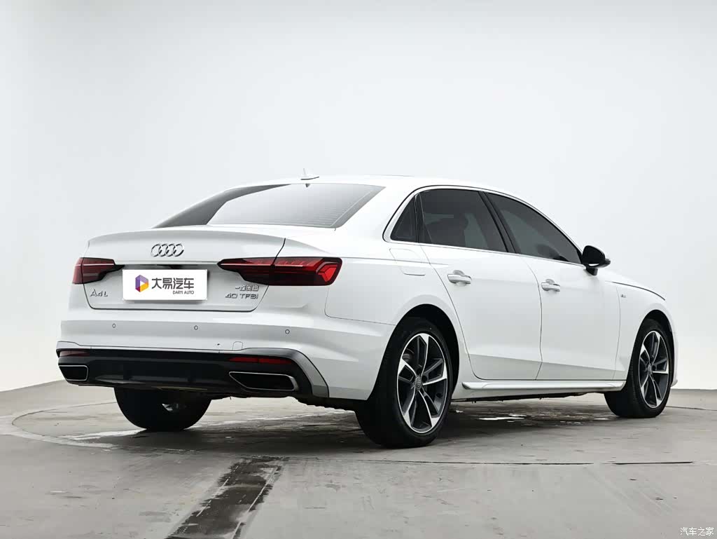 Audi A4L, 2022 3