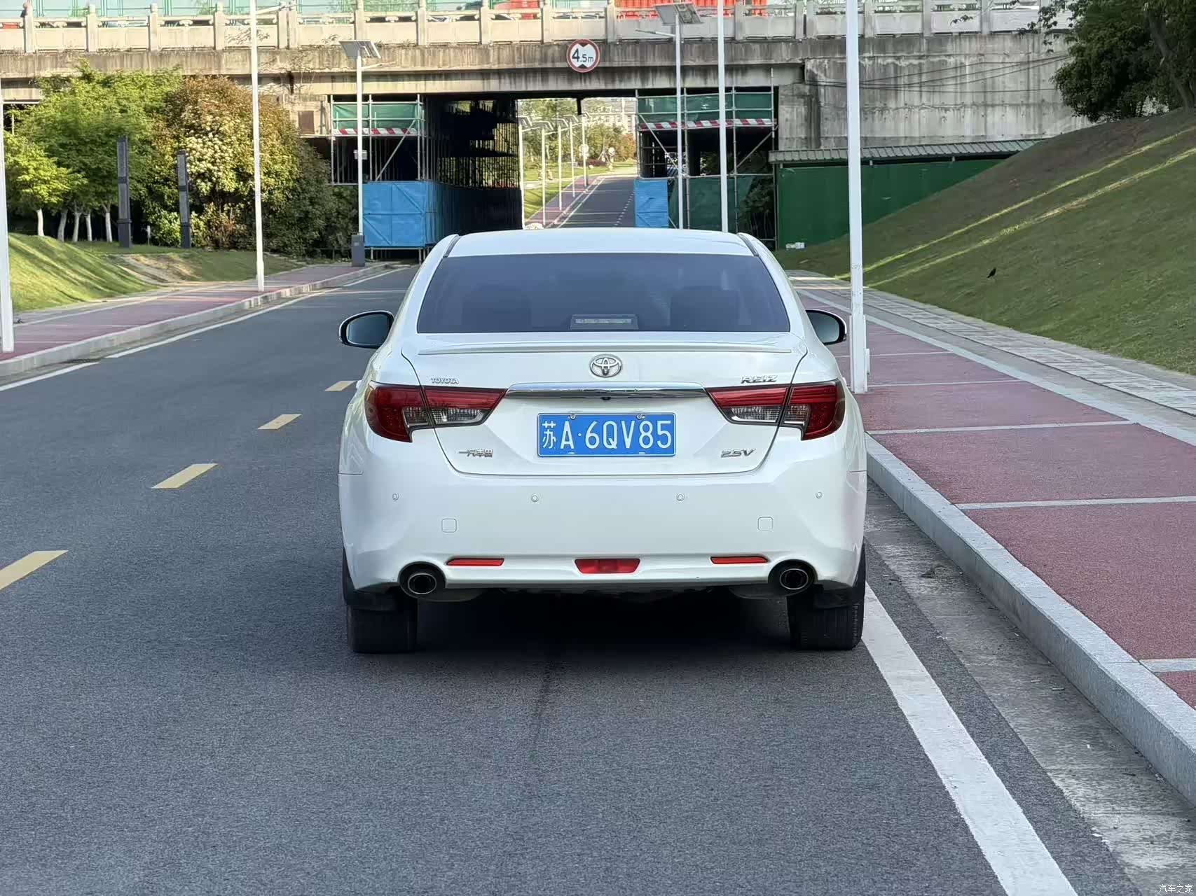 Toyota 2.5V, 2015 все фото