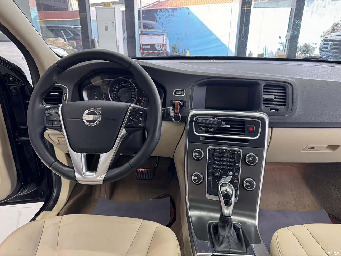 Volvo V60, 2014 6