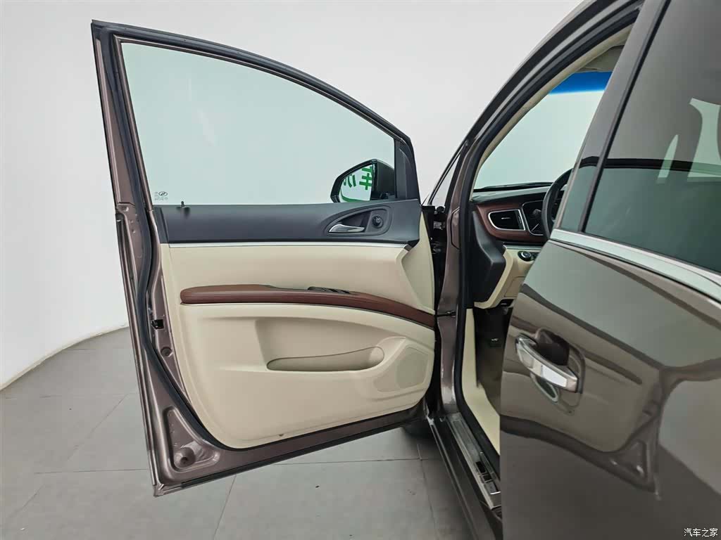 Buick GL8, 2017 8