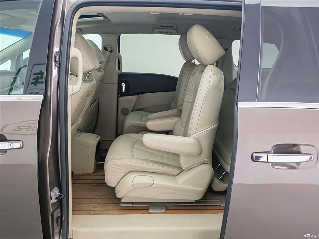 Buick GL8, 2017 15