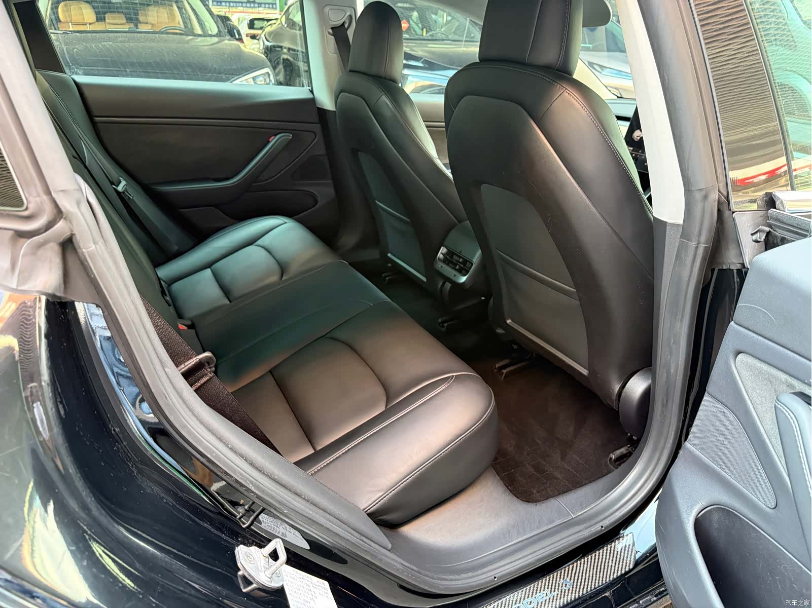 Tesla Model 3, 2019 8