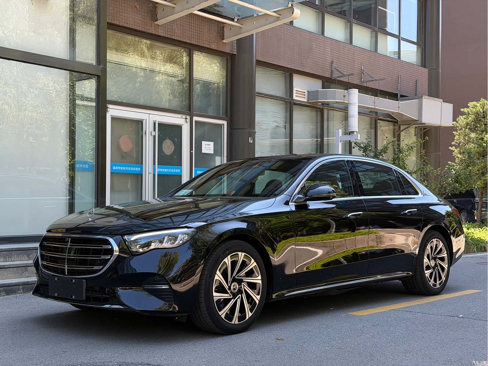 Mercedes-Benz E-Class, 2024 1