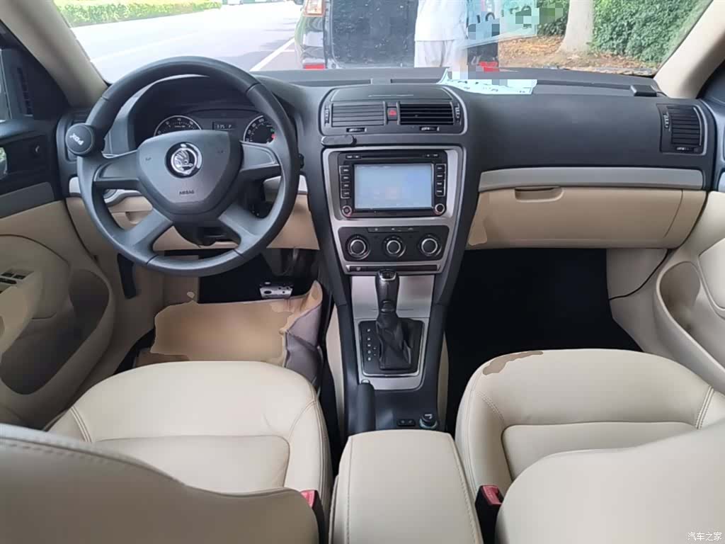 Skoda Octavia, 2015 10