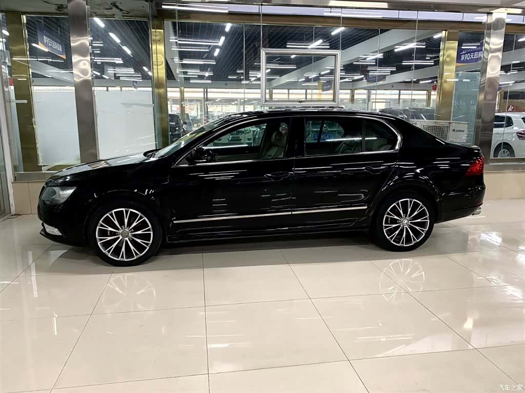 Skoda Superb, 2015 10