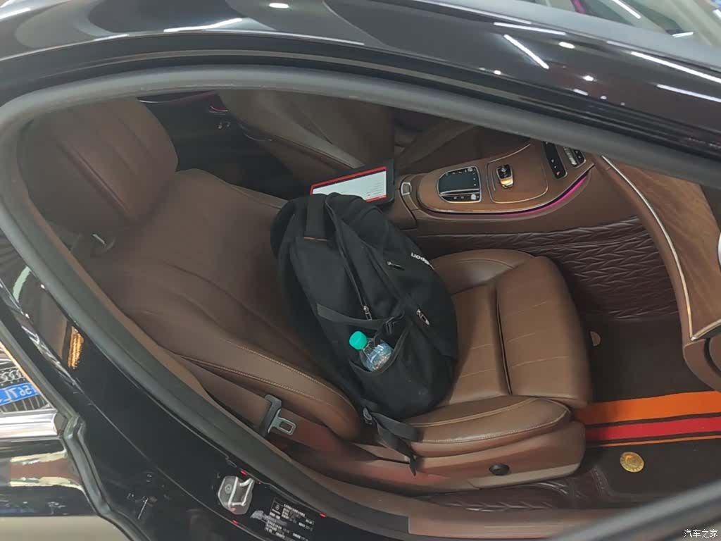 Mercedes-Benz E-Class, 2022 25
