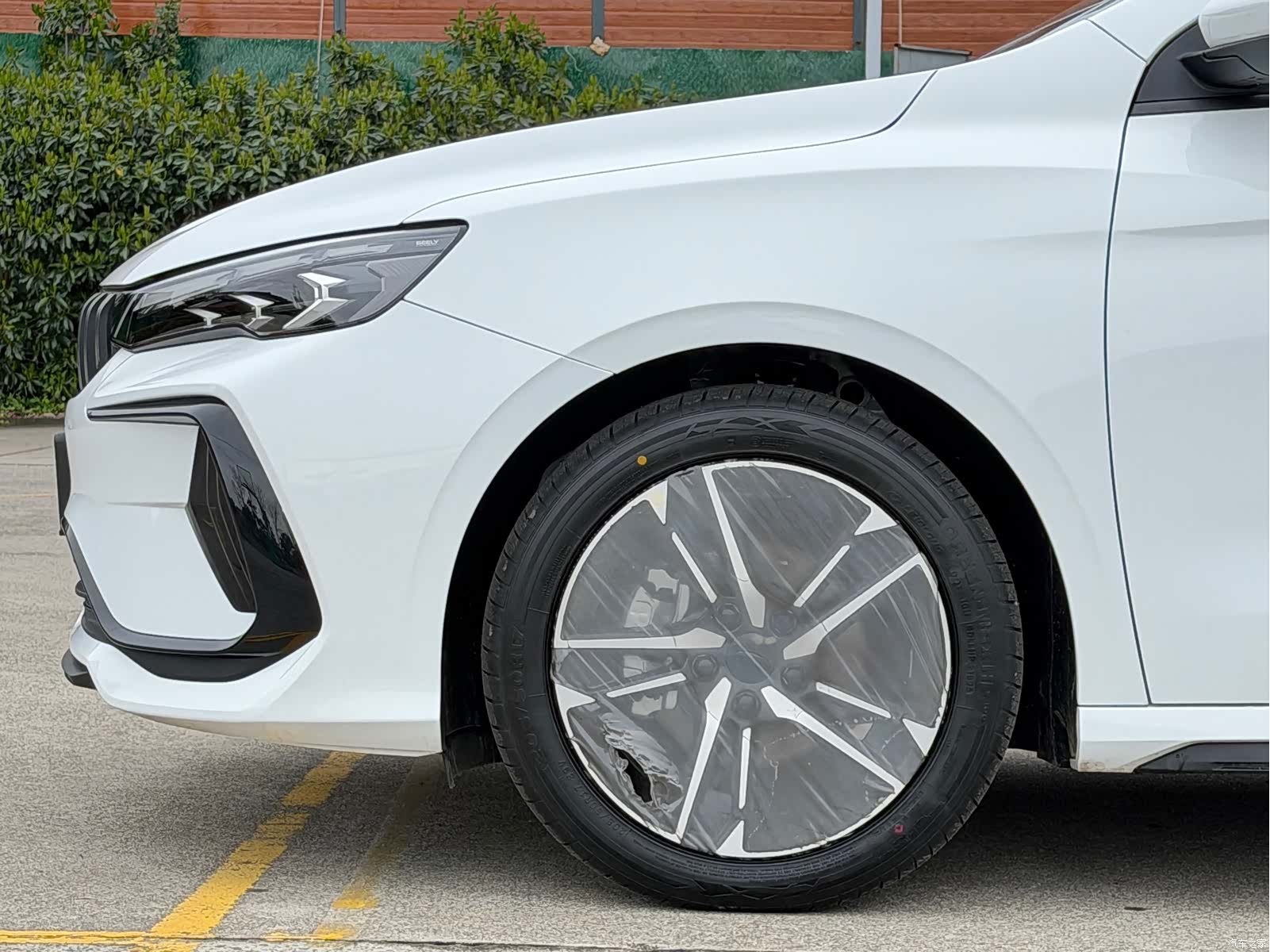 Geely Binray, 2026 15