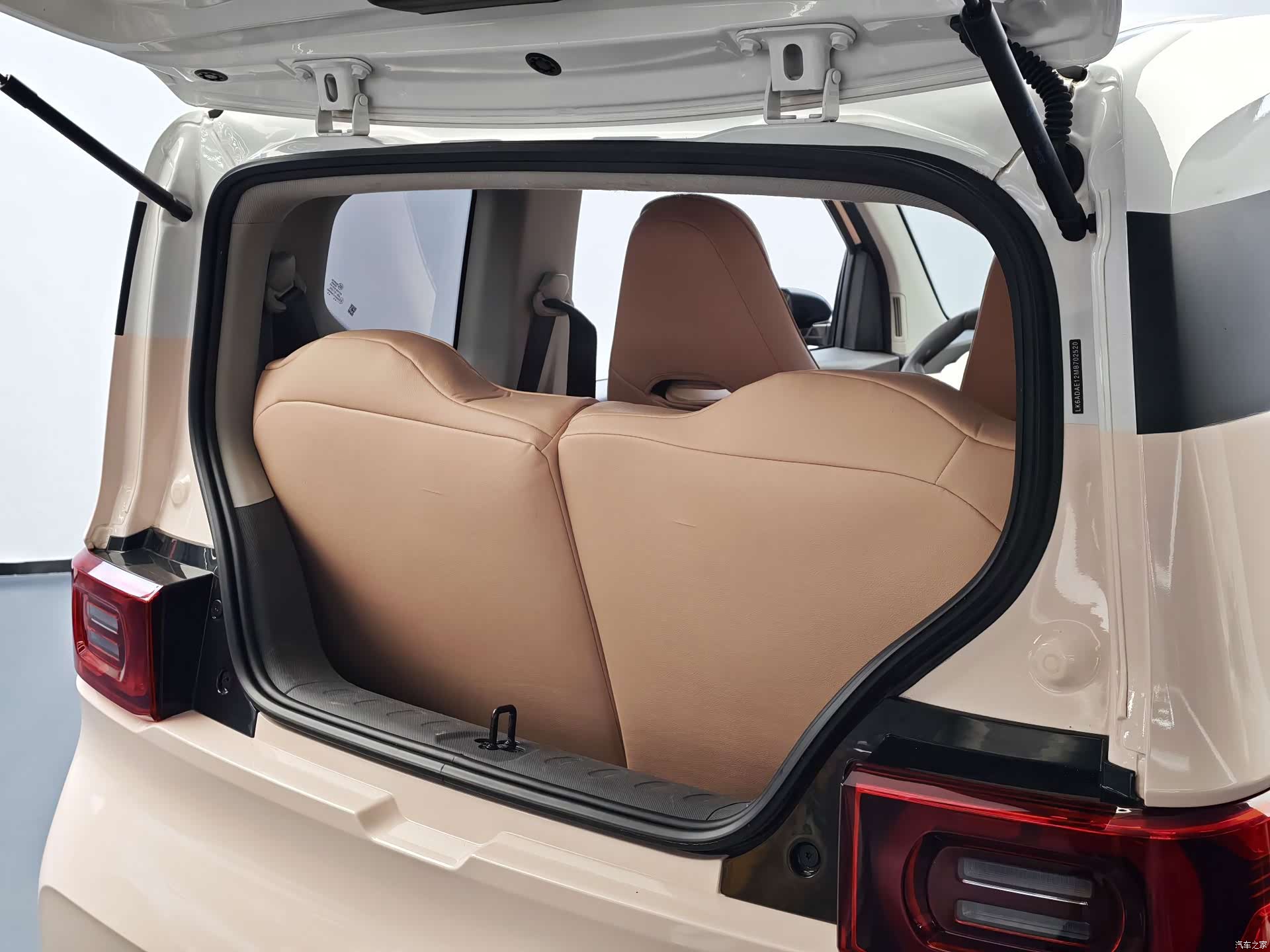 Wuling MINIEV, 2021 21