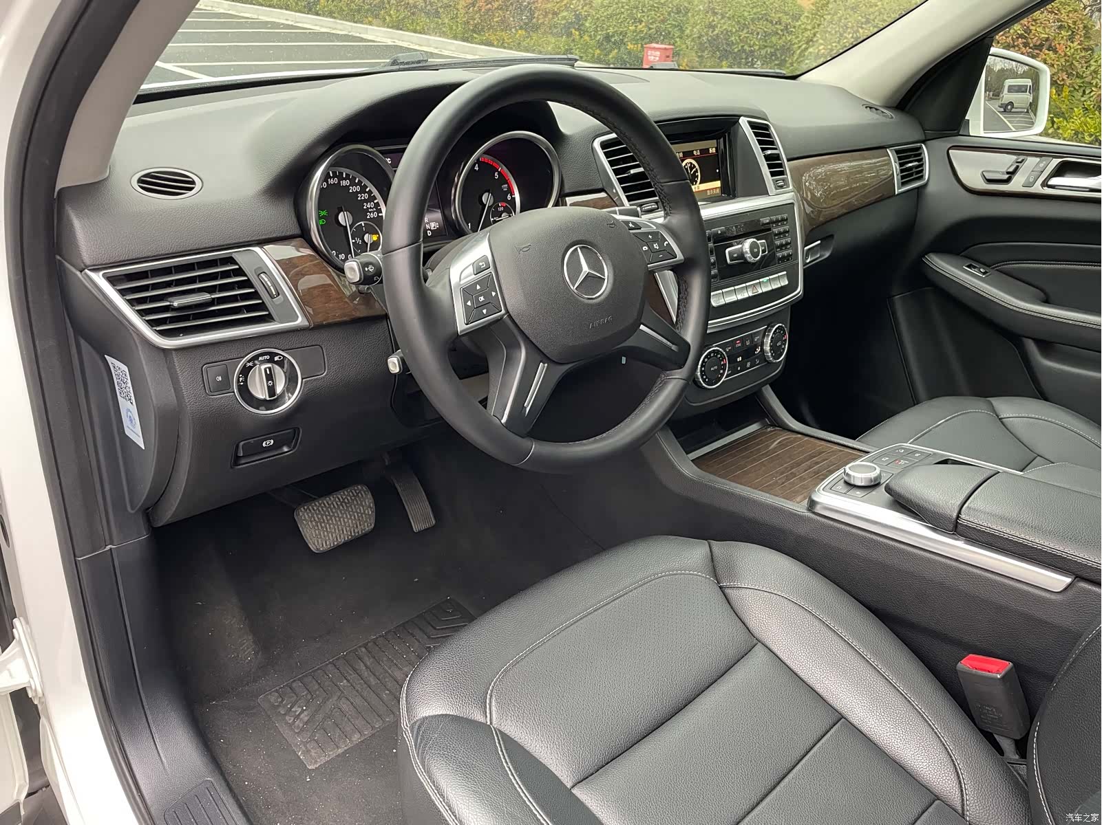 Mercedes-Benz M-Class, 2015 все фото