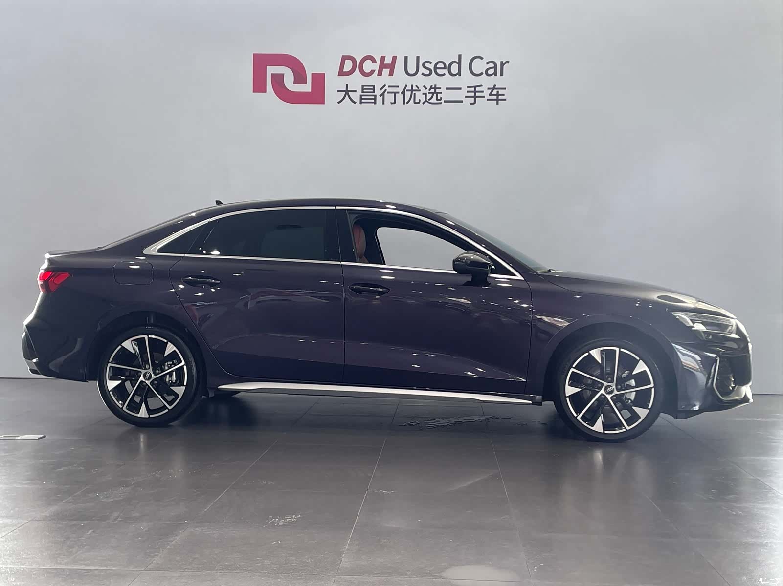 Audi Flying Spur, 2025 3