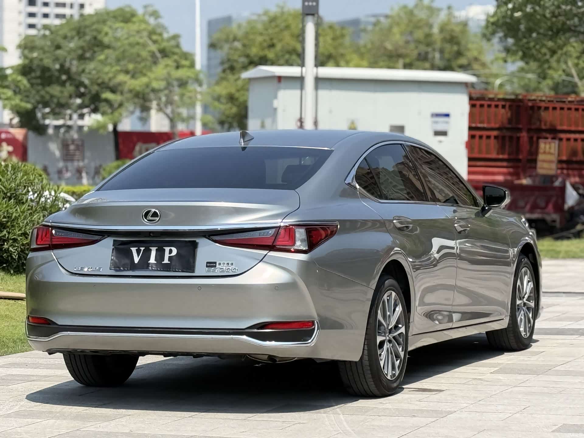Lexus ES, 2024 3