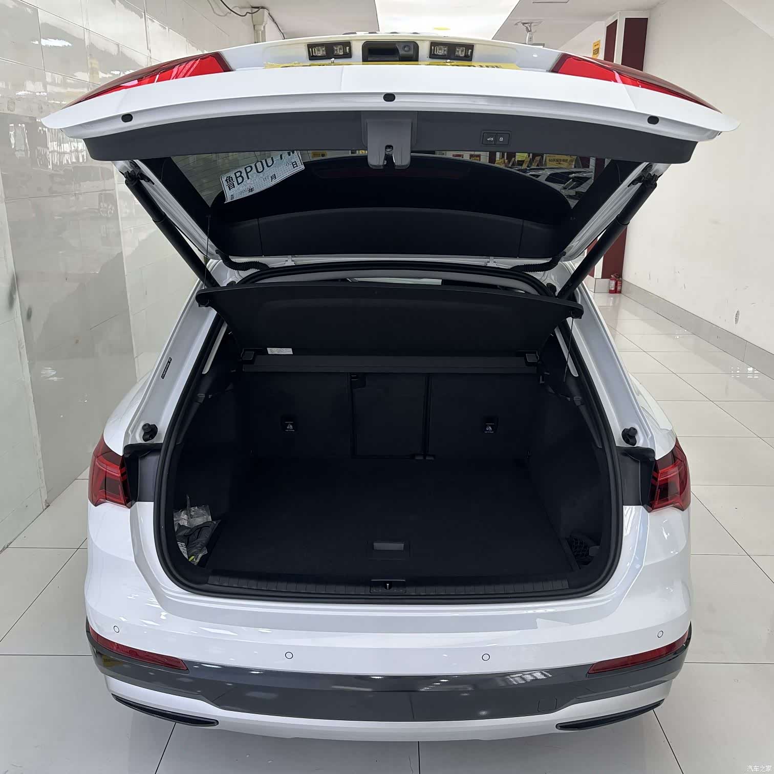 Audi Q3, 2023 16