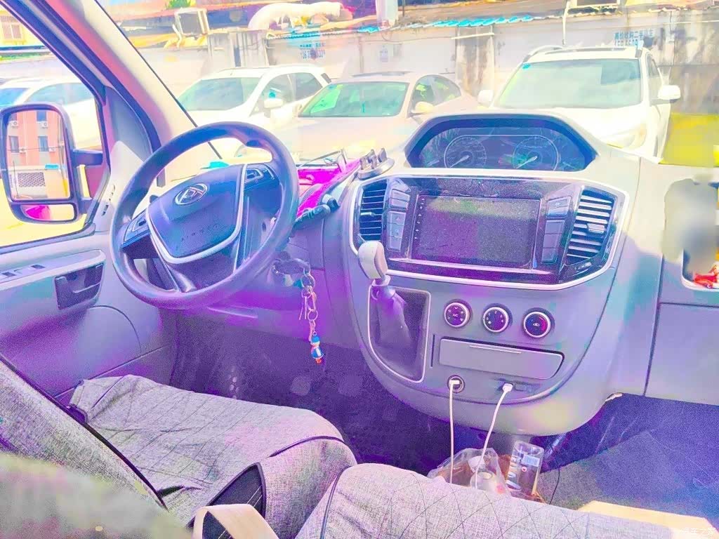 Maxus V80, 2022 3