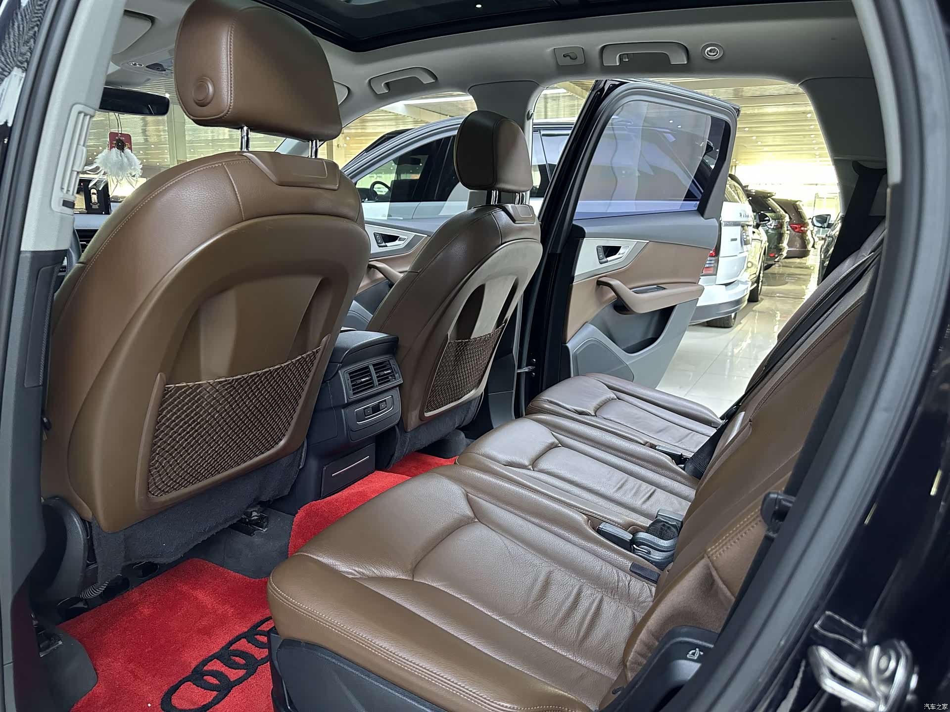 Audi Q7, 2016 все фото
