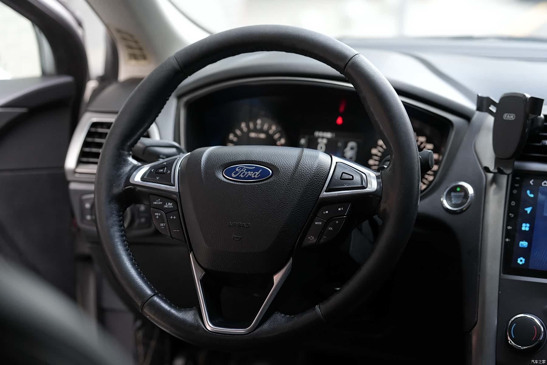 Ford Mondeo, 2018 15