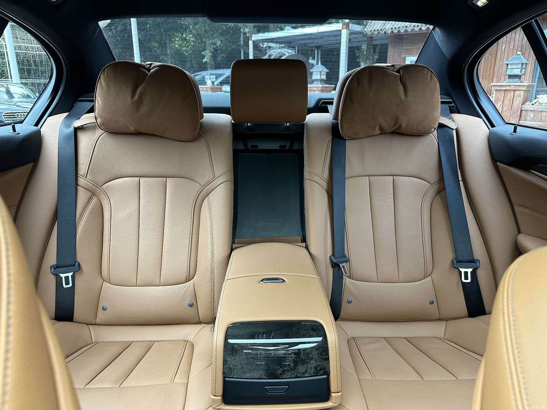 BMW 5 Series, 2019 25