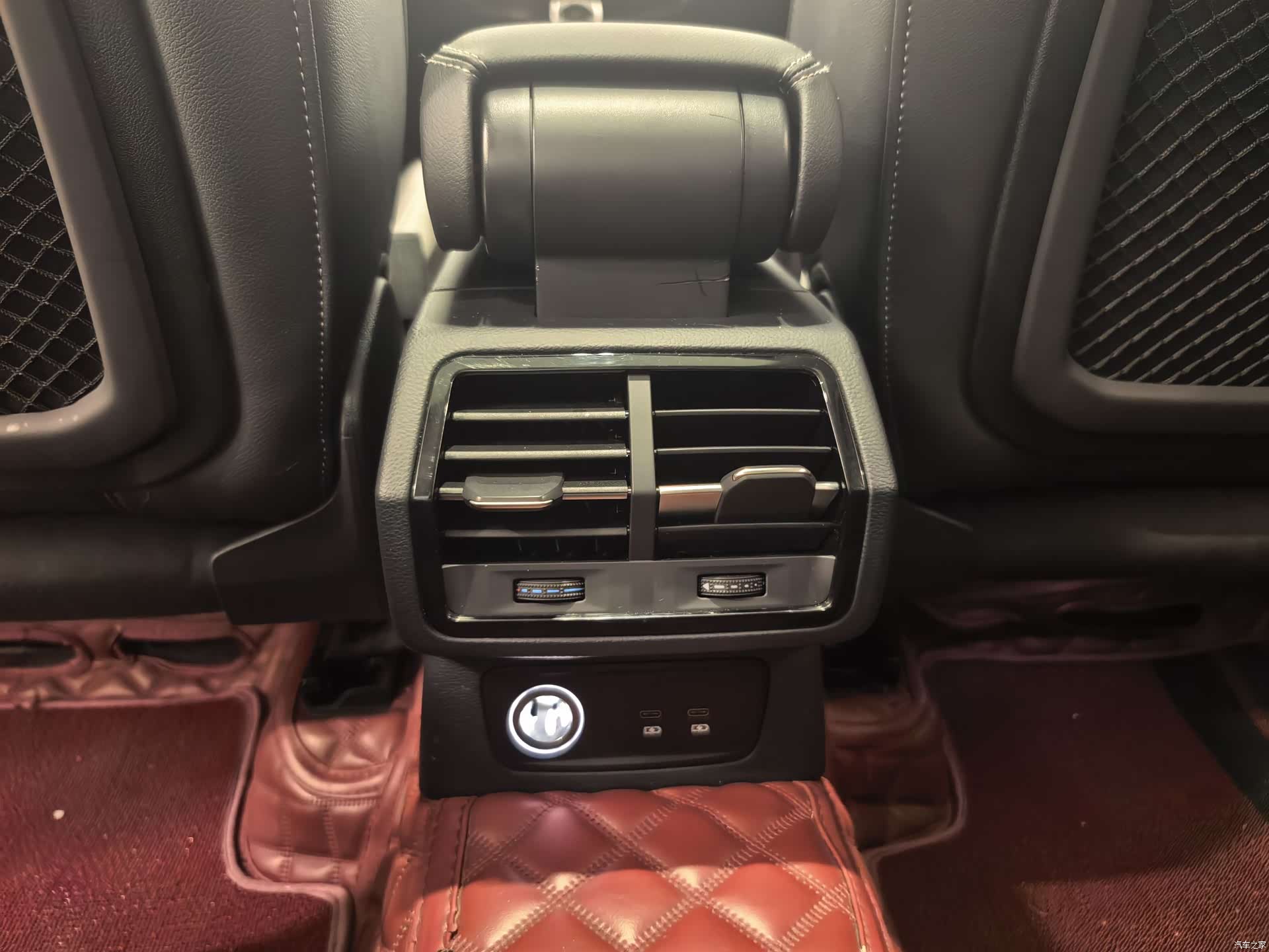 Audi Q3, 2022 10