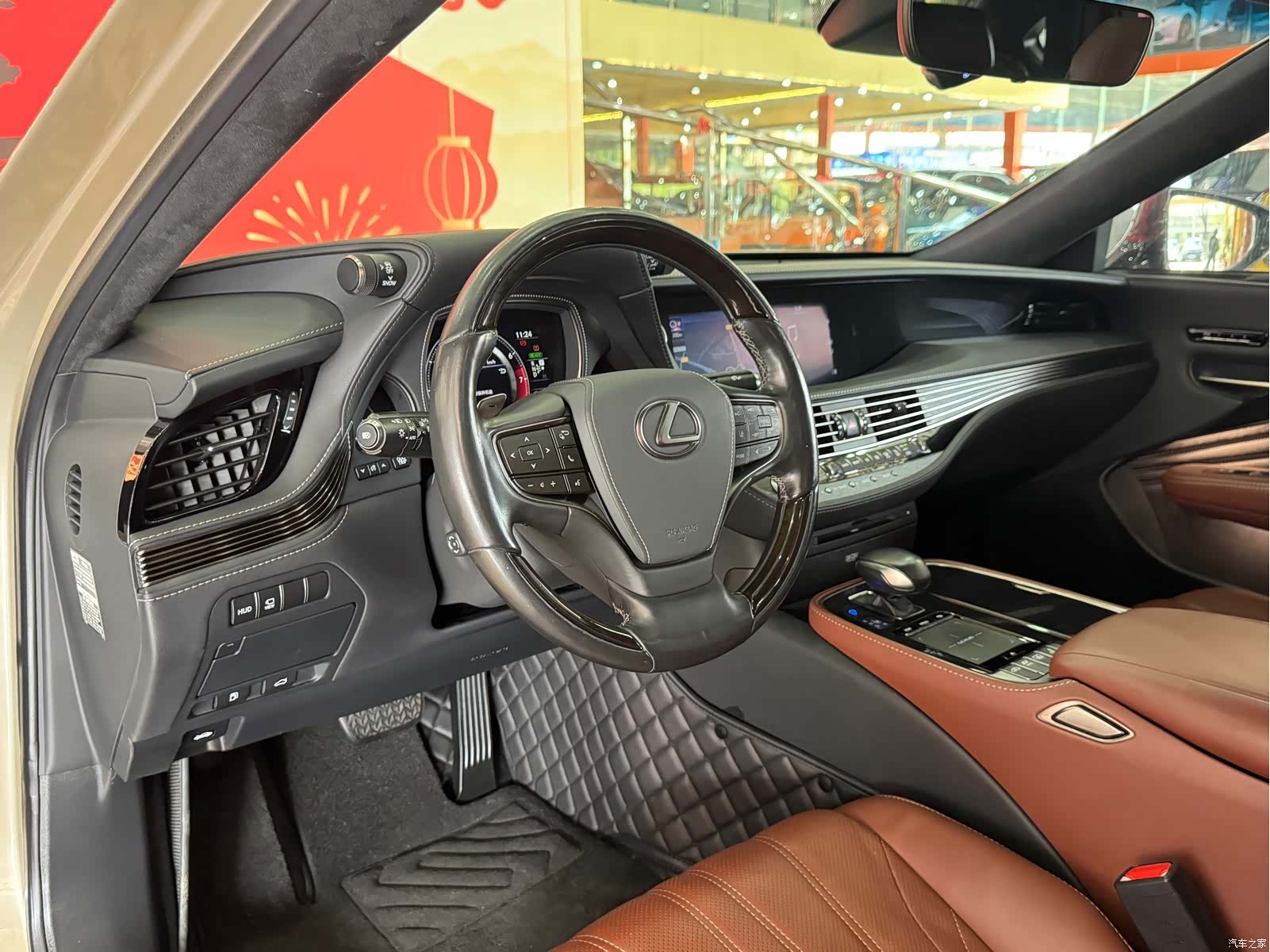 Lexus LS, 2018 8