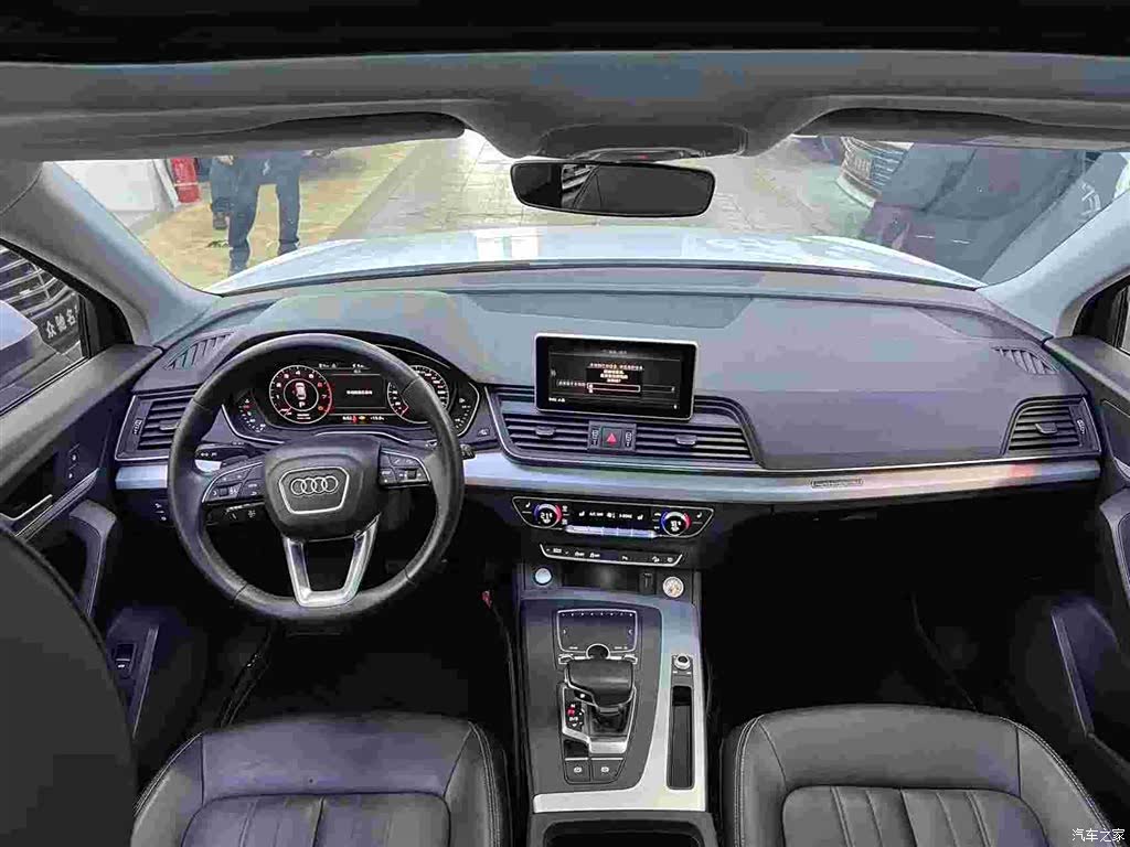 Audi Q5L, 2020 все фото