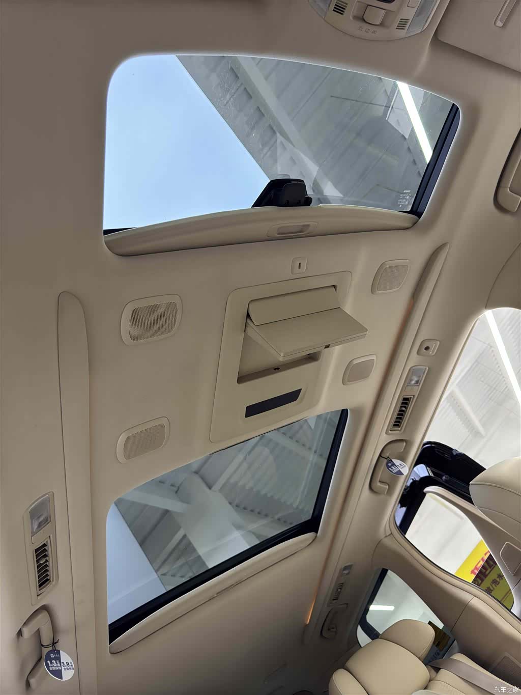Toyota Alphard, 2011 11
