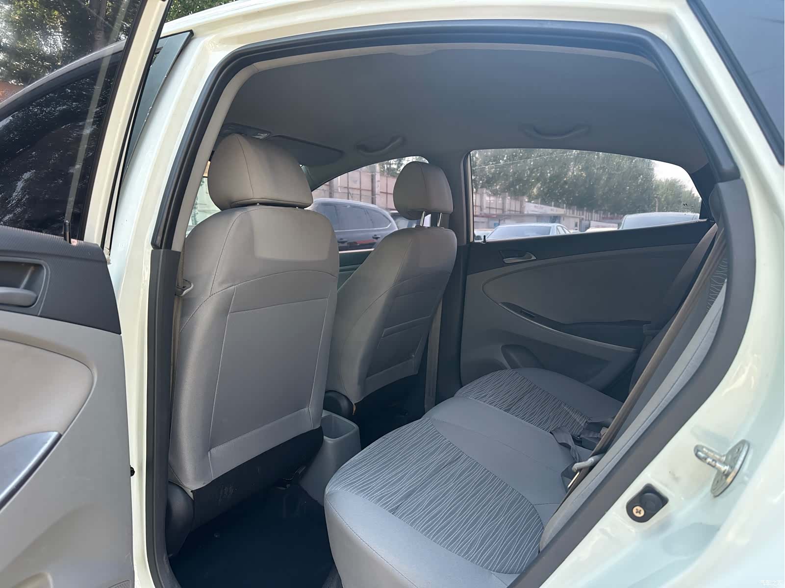 Hyundai GLS, 2016 11