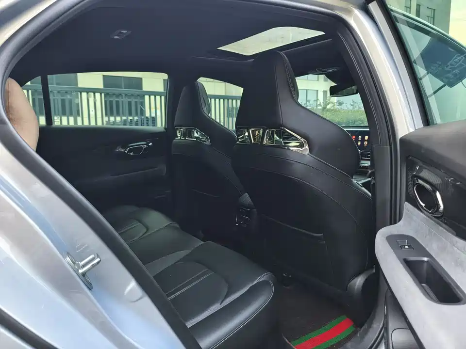 Trumpchi Shadow Leopard