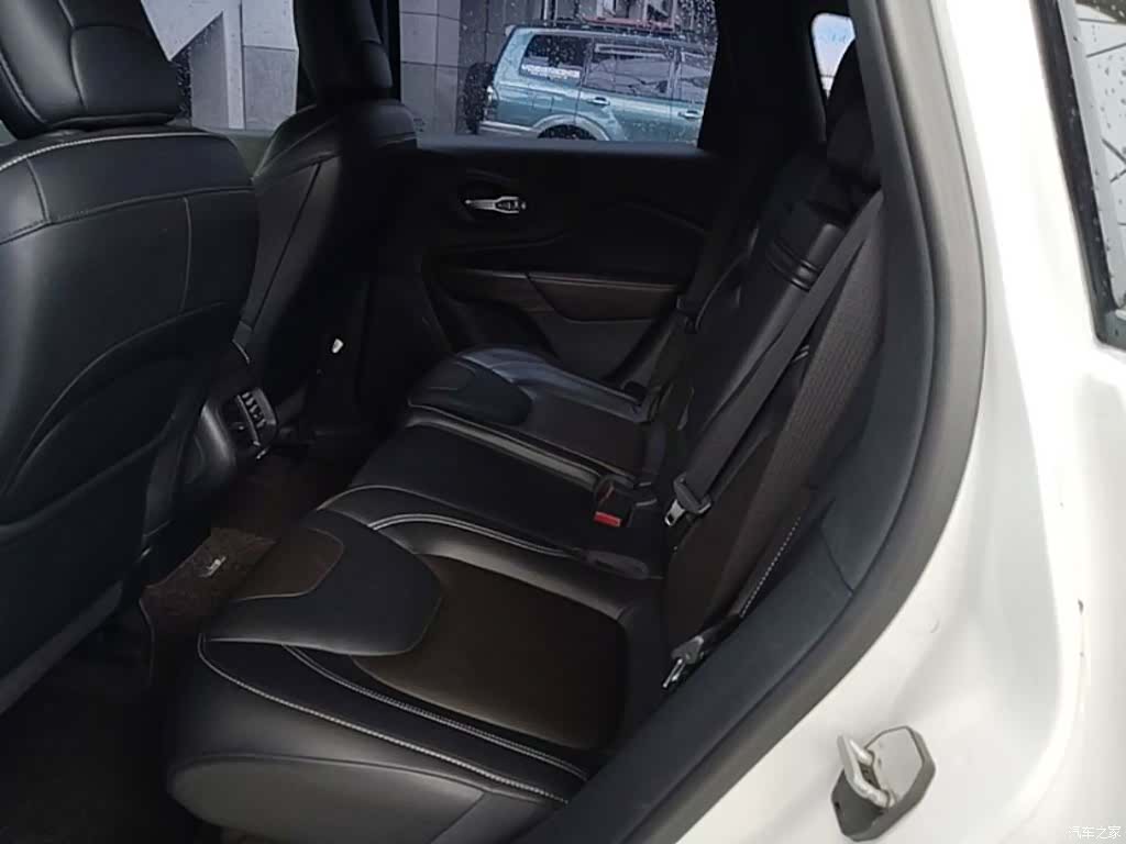 Jeep Cherokee, 2016 17