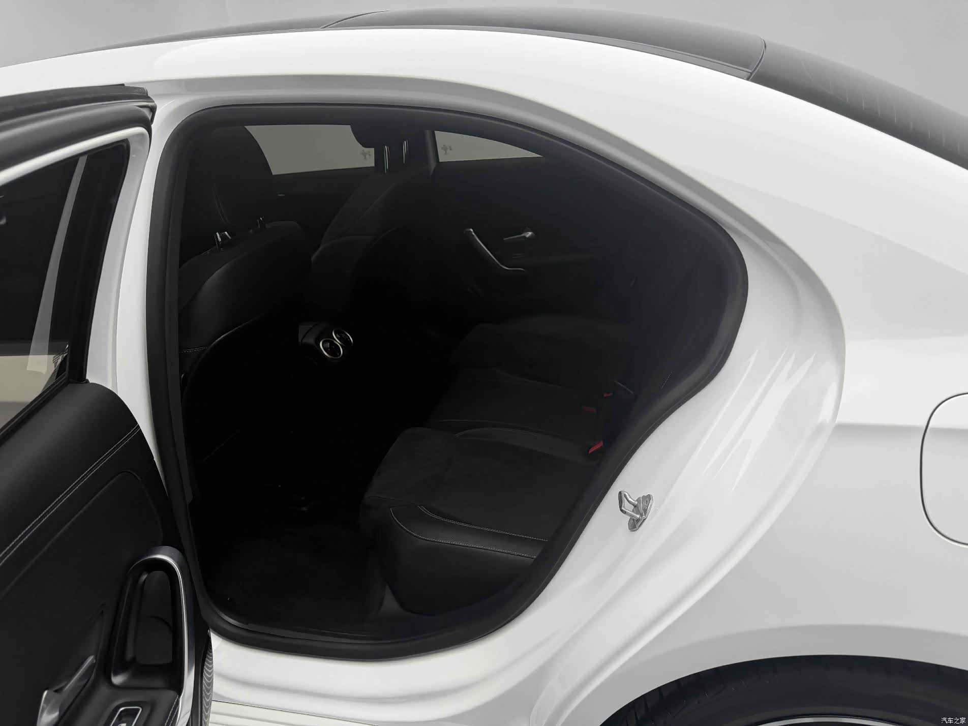Mercedes-Benz A-Class, 2022 10