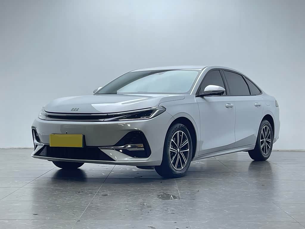 Geely Galaxy A7 EM