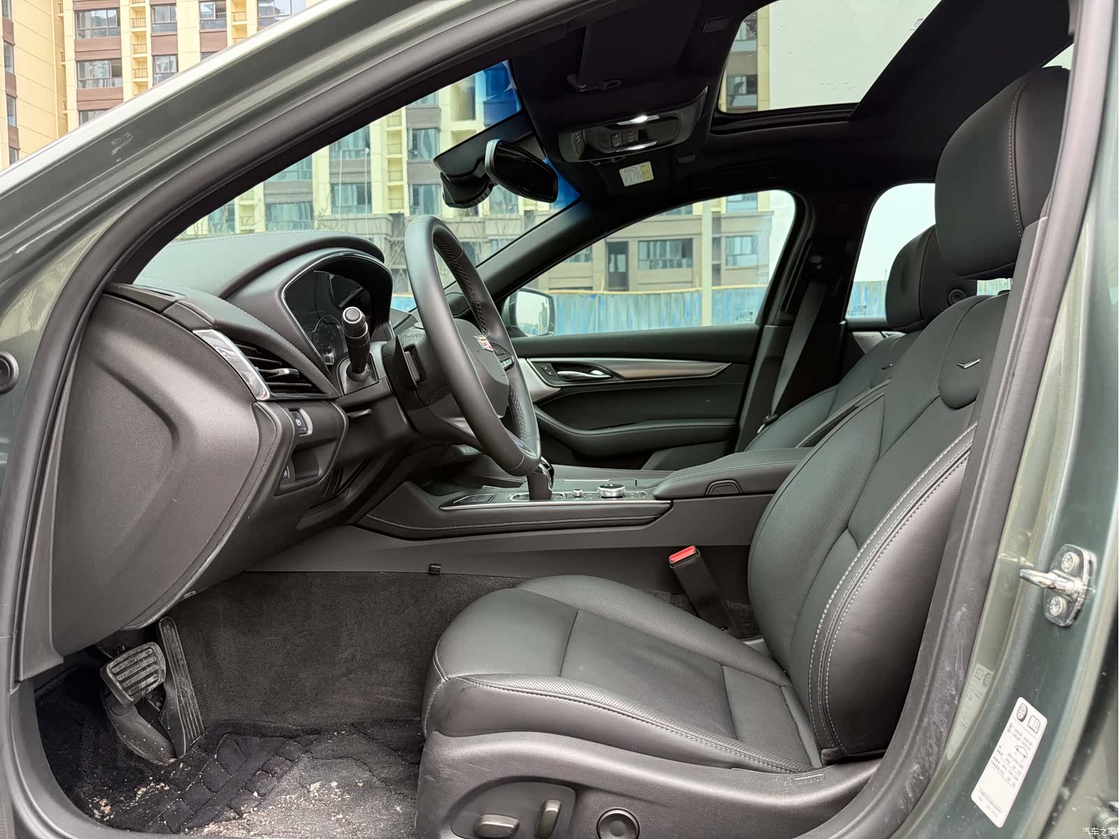 Cadillac CT5, 2022 все фото