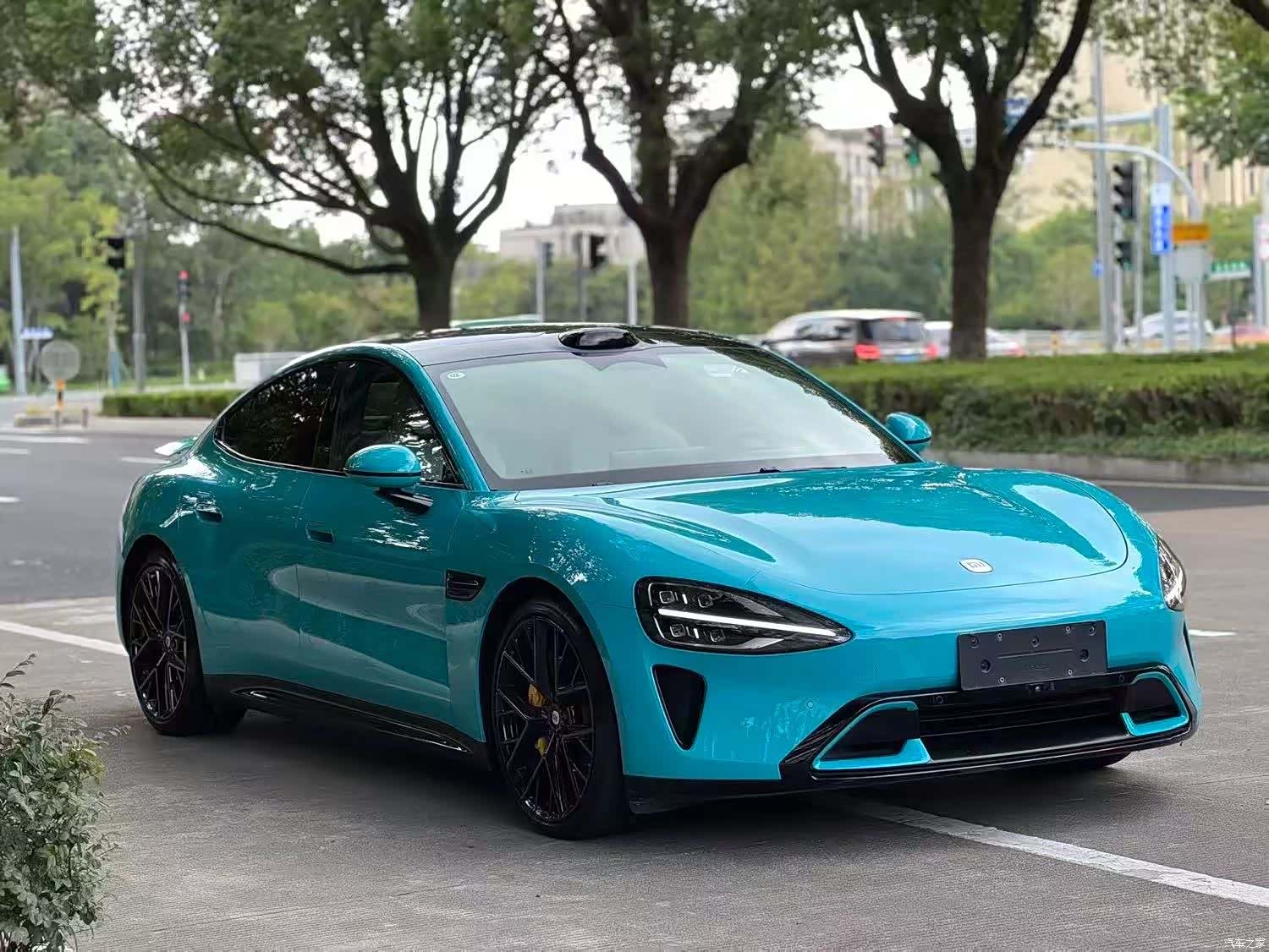 Xiaomi SU7, 2025 3