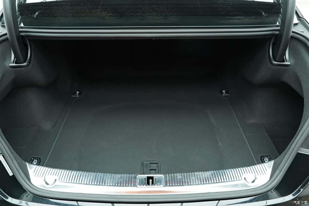 Audi A8L, 2015 30