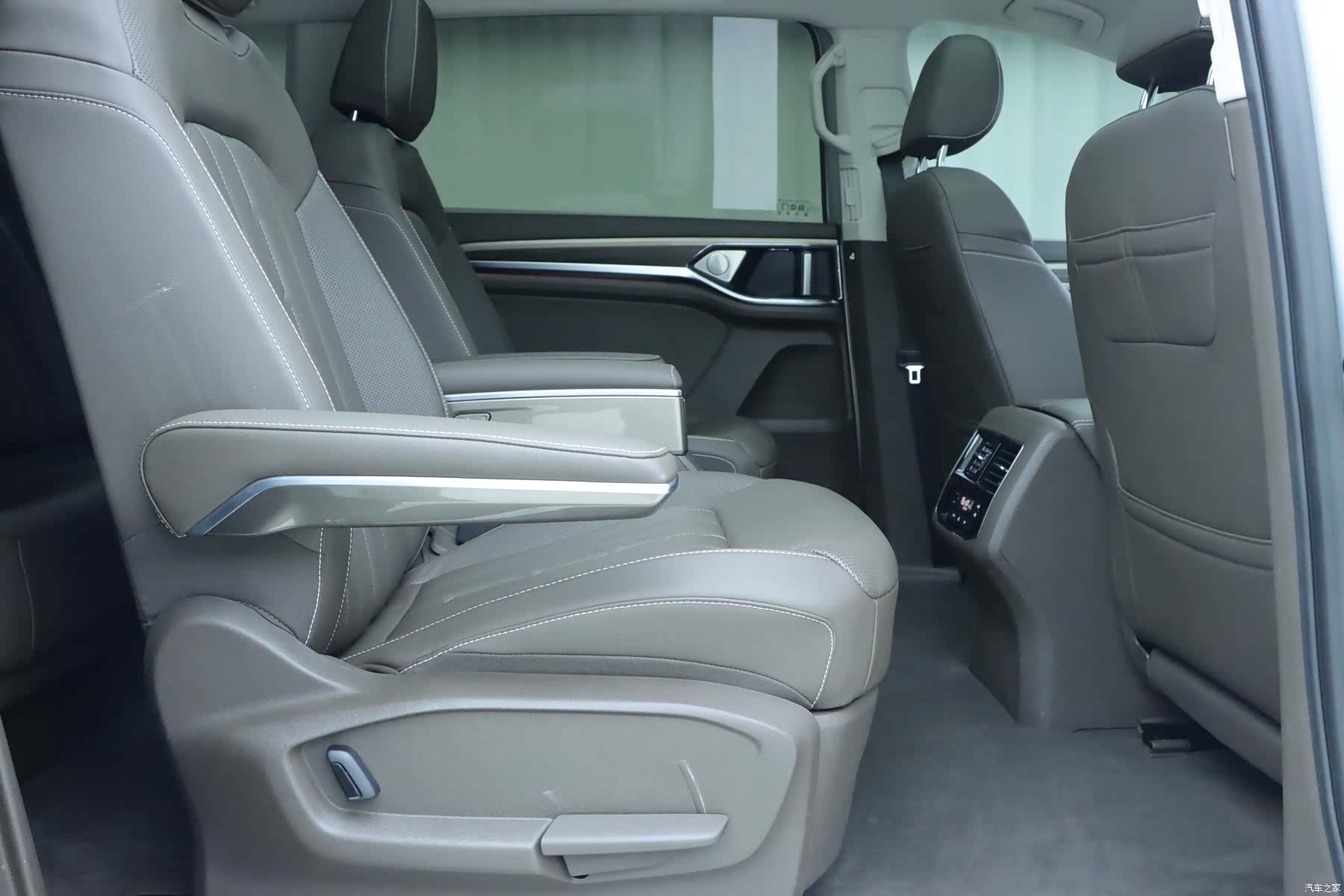 Volkswagen Viloran, 2021 13